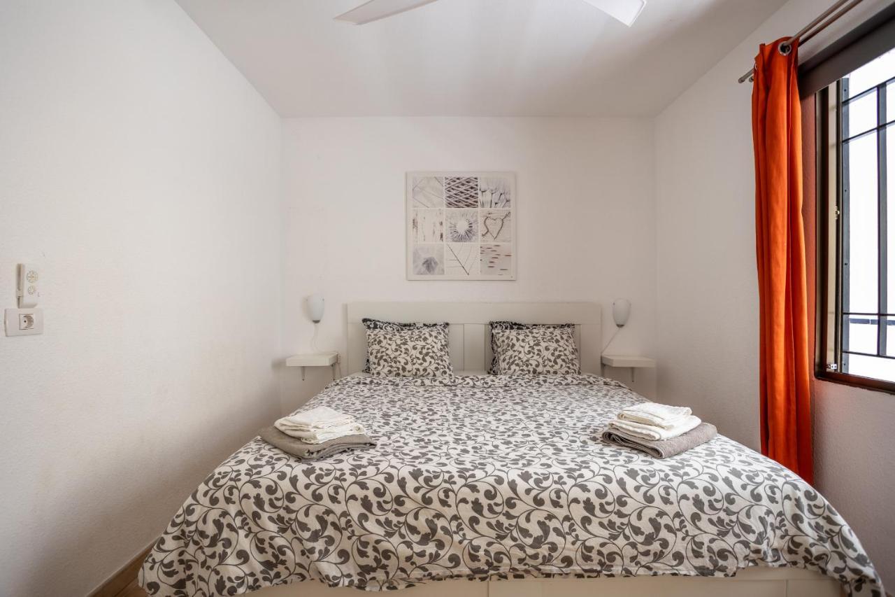 Castle Harbour Phoebe'S Flat Los Cristianos By Lovetenerife Exterior foto
